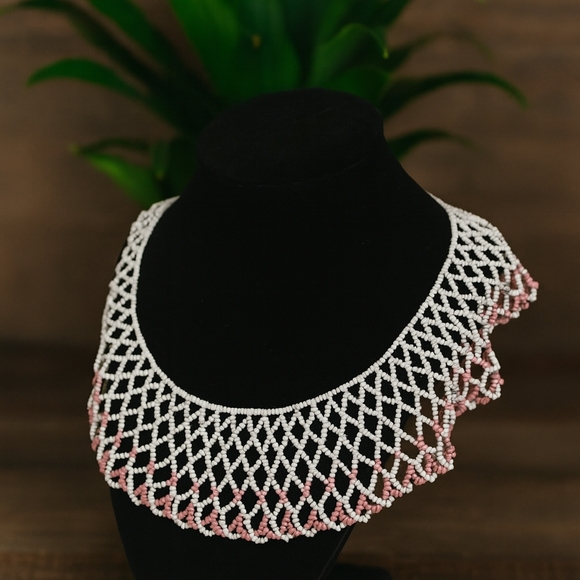 Jewelry - Elegant White and Pink Beaded Necklace